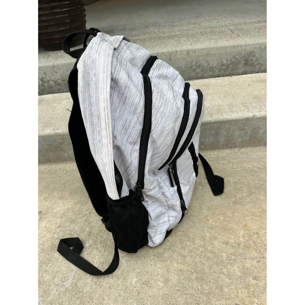 Adidas Backpack - Picture 2 of 4